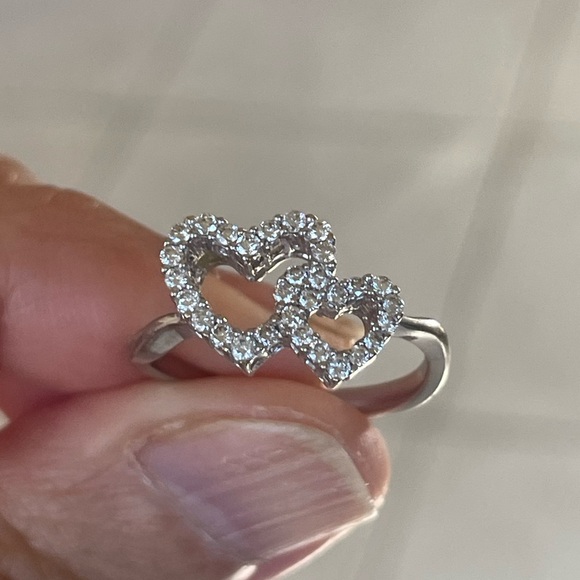 18k 0.30 CTW Diamond Ring - Picture 7 of 14